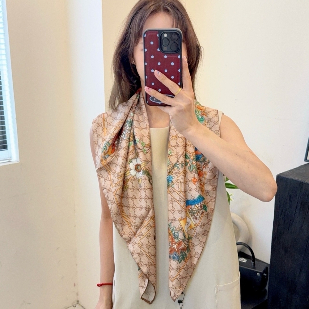 Floral Patterned Brown Scarf - Picture 4 of 13